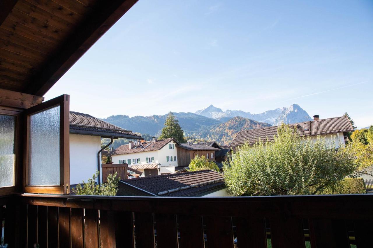 Alpen Chalet Γκάρμις-Παρτενκίρχεν Εξωτερικό φωτογραφία